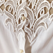Charger l'image dans la galerie, 1950s - Exquisite White Rayon Blouse - Sz. 42