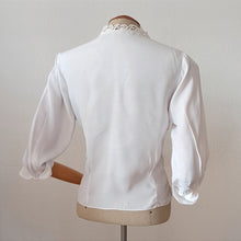 Charger l'image dans la galerie, 1950s - Exquisite White Rayon Blouse - Sz. 42