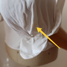 Charger l'image dans la galerie, 1950s - Exquisite White Rayon Blouse - Sz. 42