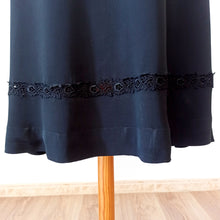 Cargar imagen en el visor de la galería, 1930s - Stunning Black Rayon Silk Dress - W29 (74cm)