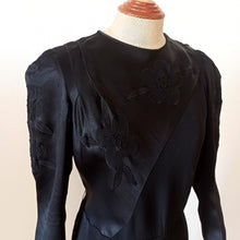 Cargar imagen en el visor de la galería, 1930s - Outstanding Art Deco Texture Block Dress - W33 (84cm)