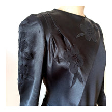 Cargar imagen en el visor de la galería, 1930s - Outstanding Art Deco Texture Block Dress - W33 (84cm)