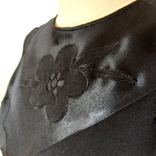 Cargar imagen en el visor de la galería, 1930s - Outstanding Art Deco Texture Block Dress - W33 (84cm)