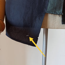 Carica l'immagine nel visualizzatore di Gallery, 1940s - Superb Black Cotton Lace Blouse - W35 (90cm)