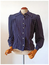 Load image into Gallery viewer, 1930s 1940s - Adorable Printed Silk Blouse - W34 (88cm)