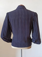 Load image into Gallery viewer, 1930s 1940s - Adorable Printed Silk Blouse - W34 (88cm)
