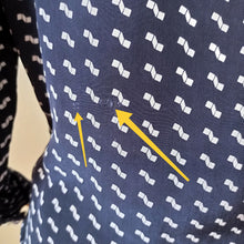 Load image into Gallery viewer, 1930s 1940s - Adorable Printed Silk Blouse - W34 (88cm)