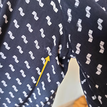 Load image into Gallery viewer, 1930s 1940s - Adorable Printed Silk Blouse - W34 (88cm)