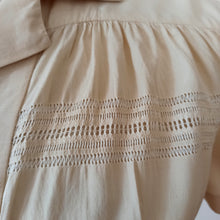 Charger l'image dans la galerie, 1930s 1940s - Gorgeous Sand Silk Blouse - W31 (80cm)