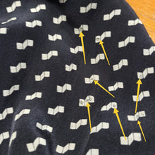 Load image into Gallery viewer, 1930s 1940s - Adorable Printed Silk Blouse - W34 (88cm)