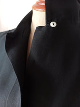 Charger l'image dans la galerie, 1950s - FRENCH DEADSTOCK - Black Rayon Blouse - Sz. 42