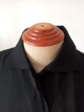 Charger l'image dans la galerie, 1950s - FRENCH DEADSTOCK - Black Rayon Blouse - Sz. 42