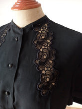 Charger l'image dans la galerie, 1940s 1950s - Stunning Black Rayon Blouse - Sz. 44