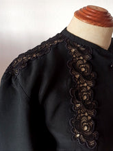 Charger l'image dans la galerie, 1940s 1950s - Stunning Black Rayon Blouse - Sz. 44