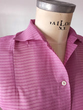 Charger l'image dans la galerie, 1950s - FRANCE - DEADSTOCK - Orchid Smoked Cotton Blouse - Sz. 44