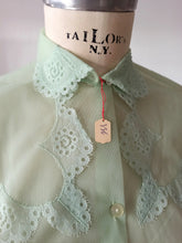 Charger l'image dans la galerie, 1950s - FRANCE - DEADSTOCK - Green Nylon Blouse - Sz. 44