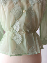 Charger l'image dans la galerie, 1950s - FRANCE - DEADSTOCK - Green Nylon Blouse - Sz. 44