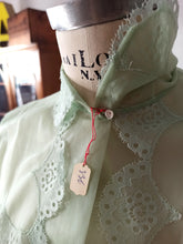 Charger l'image dans la galerie, 1950s - FRANCE - DEADSTOCK - Green Nylon Blouse - Sz. 44
