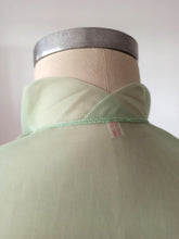 Charger l'image dans la galerie, 1950s - FRANCE - DEADSTOCK - Green Nylon Blouse - Sz. 44