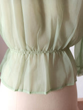Charger l'image dans la galerie, 1950s - FRANCE - DEADSTOCK - Green Nylon Blouse - Sz. 44