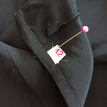 Charger l'image dans la galerie, 1940s 1950s - Stunning Black Rayon Blouse - Sz. 42