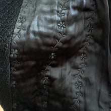 Cargar imagen en el visor de la galería, 1930s 1940s - Superb Black Buckle Back Wool Coat - W29 (74cm)