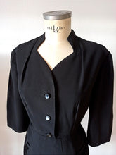 Cargar imagen en el visor de la galería, 1940s - Superb Velvet Pockets Black Gab Rayon Dress - W36 (92cm)
