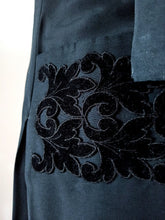 Cargar imagen en el visor de la galería, 1940s - Superb Velvet Pockets Black Gab Rayon Dress - W36 (92cm)