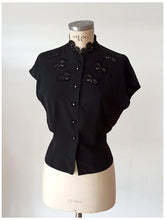 Charger l'image dans la galerie, 1940s 1950s - Stunning Black Rayon Blouse - Sz. 42
