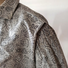 Laden Sie das Bild in den Galerie-Viewer, 1940s - Gorgeous Grey Floral Print Cotton Blouse - W38 (96cm)