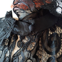 Cargar imagen en el visor de la galería, 1930s - Outstanding Handmade Pure Silk Lace Duster