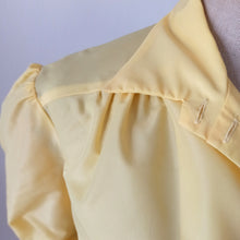 Cargar imagen en el visor de la galería, 1940s 1950s - BERTYS, Paris - Stunning New Look Yellow Blouse - Sz. 44