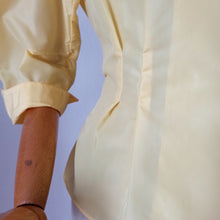 Cargar imagen en el visor de la galería, 1940s 1950s - BERTYS, Paris - Stunning New Look Yellow Blouse - Sz. 44