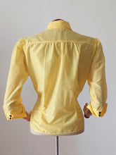 Cargar imagen en el visor de la galería, 1940s 1950s - BERTYS, Paris - Stunning New Look Yellow Blouse - Sz. 44