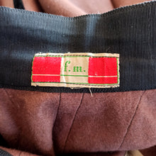 Cargar imagen en el visor de la galería, 1940s - F.M - Stunning Brown Lace Arrows Wool Skirt - W25/26 (64/66cm)