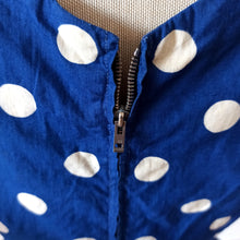 Charger l'image dans la galerie, 1950s - Iconic Blue Polkadots Cotton Dress - W26 (66cm)