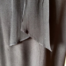 Cargar imagen en el visor de la galería, 1930s - Delicious Black Crepe Dress - W28 (72cm)