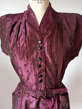 Cargar imagen en el visor de la galería, 1940s - Stunning Bordeaux Embroidered Silk Dress - W27.5 (70cm)