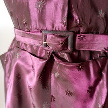 Cargar imagen en el visor de la galería, 1940s - Stunning Bordeaux Embroidered Silk Dress - W27.5 (70cm)