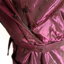 Cargar imagen en el visor de la galería, 1940s - Stunning Bordeaux Embroidered Silk Dress - W27.5 (70cm)