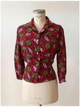 Charger l'image dans la galerie, 1950s - Stunning Leaves Print Rayon Blouse - Sz.44