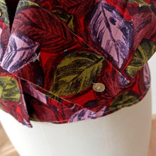 Charger l'image dans la galerie, 1950s - Stunning Leaves Print Rayon Blouse - Sz.44