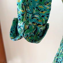 Charger l'image dans la galerie, 1950s - Gorgeous Abstract Green Cotton Blouse - Sz.44