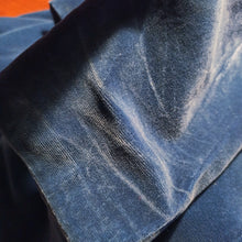Charger l'image dans la galerie, 1950s - Adorable Steel Blue Velvet Dress - W26 (66cm)
