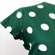 Charger l'image dans la galerie, 1950s - Delightful Green Polka Dots Cotton Dress - W30 (76cm)