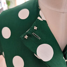 Charger l'image dans la galerie, 1950s - Delightful Green Polka Dots Cotton Dress - W30 (76cm)