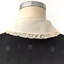 Cargar imagen en el visor de la galería, 1930s - Gorgeous Textures Art Deco Dress - W34 (86cm)