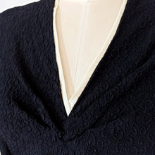 Load image into Gallery viewer, 1930s 1940s - Elegant Textured Crepe Dress - W31 (80cm)