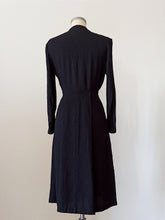 Load image into Gallery viewer, 1930s 1940s - Elegant Textured Crepe Dress - W31 (80cm)