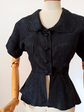 Laden Sie das Bild in den Galerie-Viewer, 1940s 1950s - Superb Black Embroidered New Look Blouse - W26 (66cm)